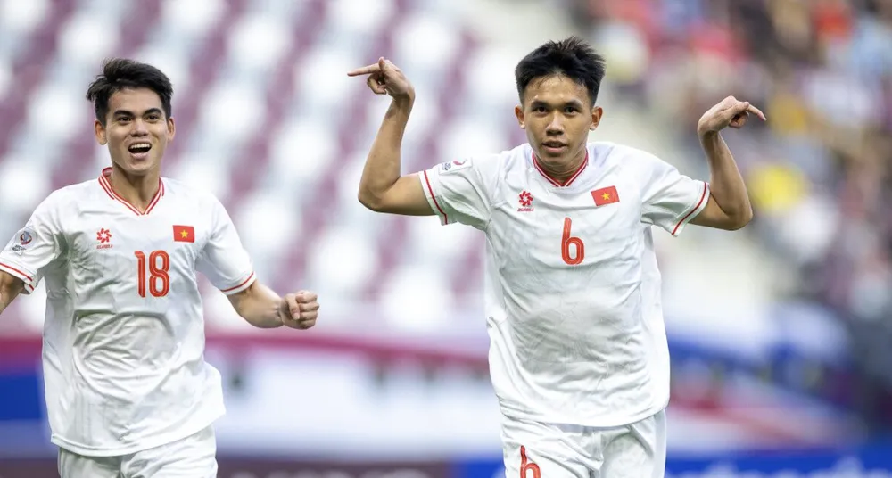 Văn Khang và Văn Khoa ghi 2 bàn giúp U-23 Việt Nam đả bại U-23 Malaysia 2-0. ẢNH: AFC u-23-viet-nam.png