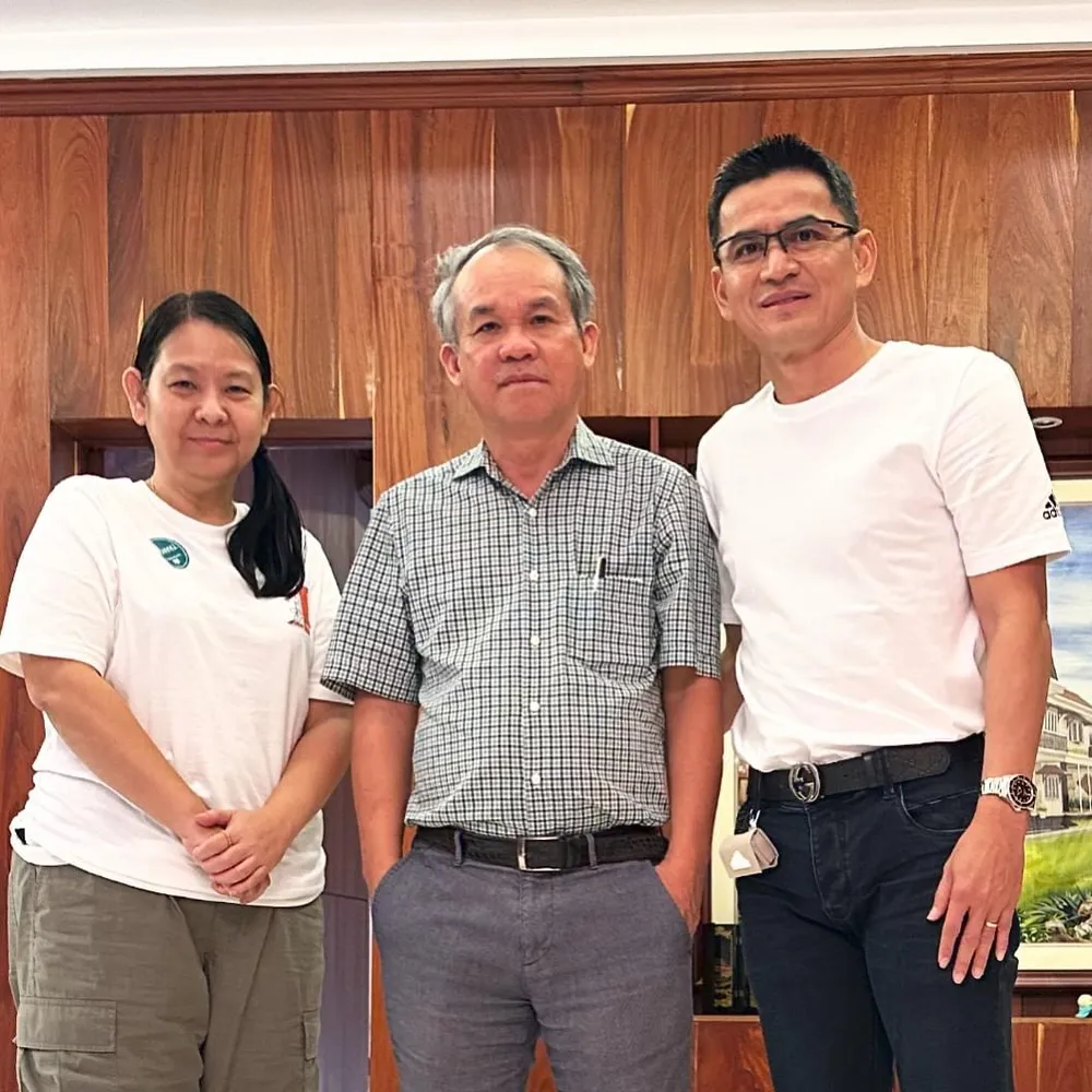 HLV Kiatisak luôn nghe theo lời bầu Đức và muốn làm vui lòng ông chủ trong suốt hơn 20 năm qua. Ảnh: AN 88FDA86A-A6A1-4954-B904-5230BB2329B8.jpeg