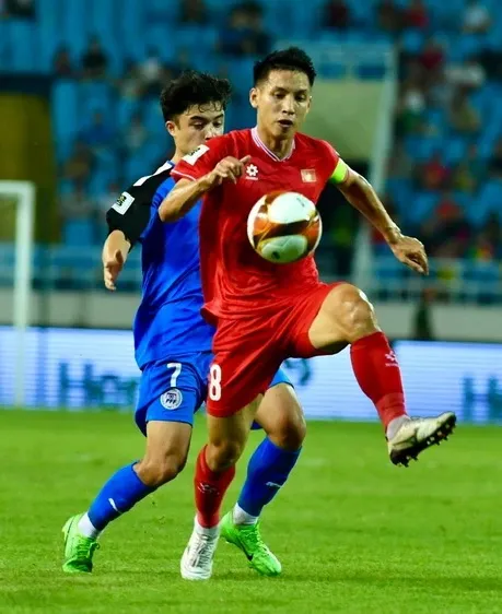 Hùng Dũng trong trận thắng Philippines 3-2. Ảnh: CTV Philippines đá cho ai để Việt Nam tạo địa chấn trước Iraq?