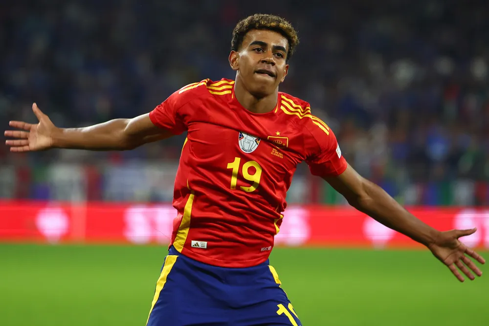 lamine-yamalnhững ngôi sao bảng B .jpg