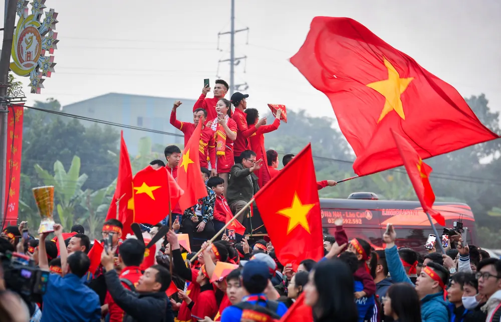 Cổ động viên đội tuyển Việt Nam