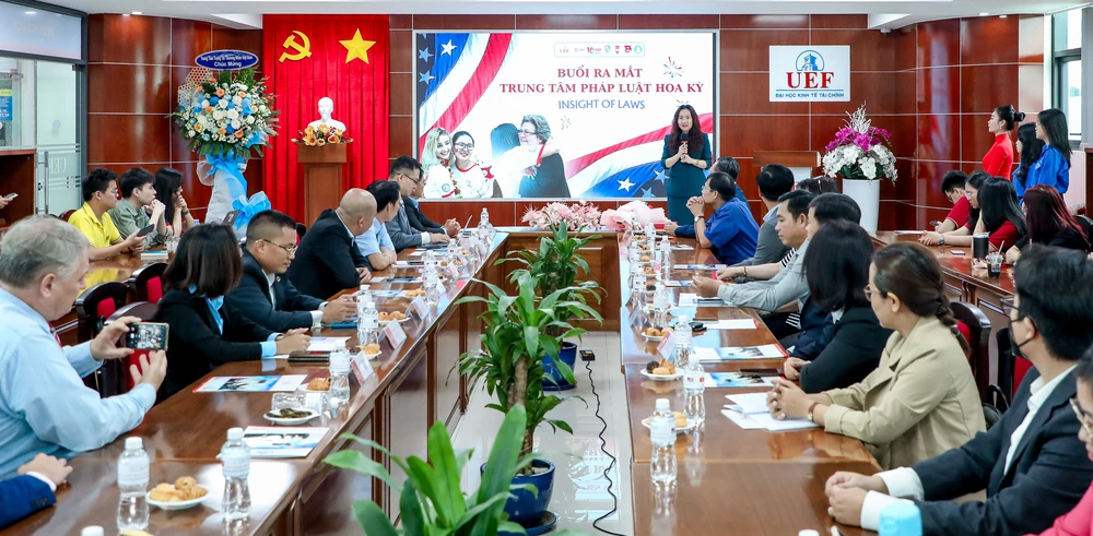 toan canh buoi ra mat.jpg