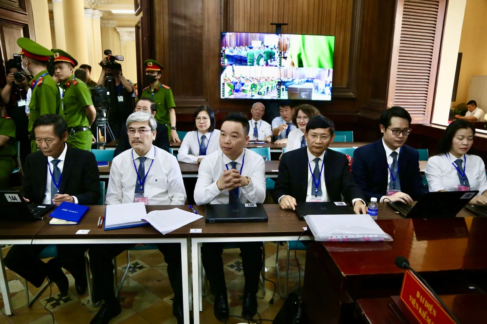 Các luật sư trong vụ án Vạn Thịnh Phát. Ảnh: HOÀNG GIANG Vạn Thịnh Phát