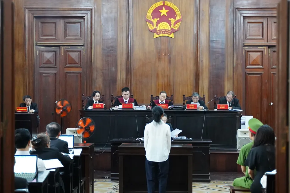 Toàn cảnh phiên xét xử cha con ông Trần Quí Thanh. Ảnh: THUẬN VĂN Trần Quí Thanh