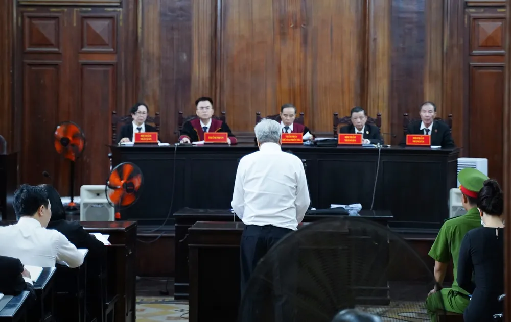 Bị cáo Trần Quí Thanh trình bày lời sau cùng trước HĐXX. Ảnh: THUẬN VĂN Trần Quí Thanh