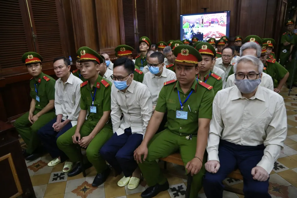 Các bị cáo trong đại án đăng kiểm.jpg