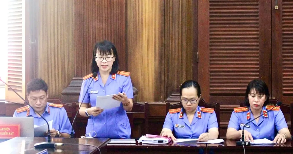 Đại diện VKSND TP.HCM tại phiên tòa đại án đăng kiểm. Ảnh: TC đại diện VKS đại án đăng kiểm.jpg