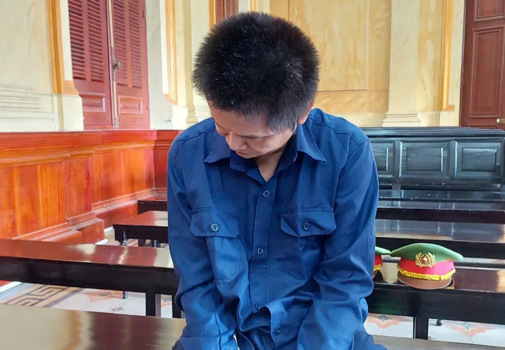 Bị cáo Nguyễn Gia Tuấn tại phiên tòa. Ảnh: SONG MAI giết vợ vì ghen tuông rồi nhảy lầu tự tử.jpg