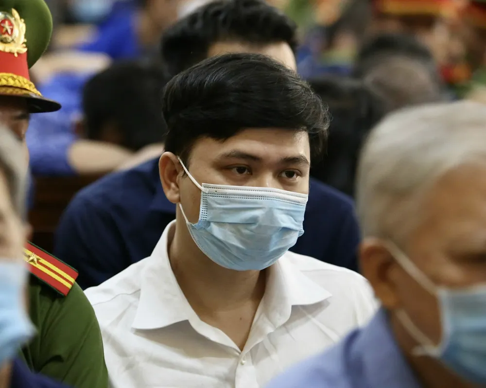 Bị cáo Trương Khánh Hoàng, cựu quyền tổng giám đốc SCB. Ảnh: HOÀNG GIANG ((chụp tại phiên tòa sơ thẩm xét xử vụ án ở giai đoạn 1) Trương Khánh Hoàng.jpg