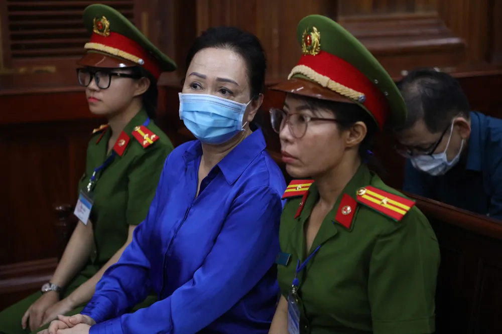 Bị cáo Trương Mỹ Lan tại tòa. Ảnh: NGUYỆT NHI Trương Mỹ Lan gia doan 2.jpg