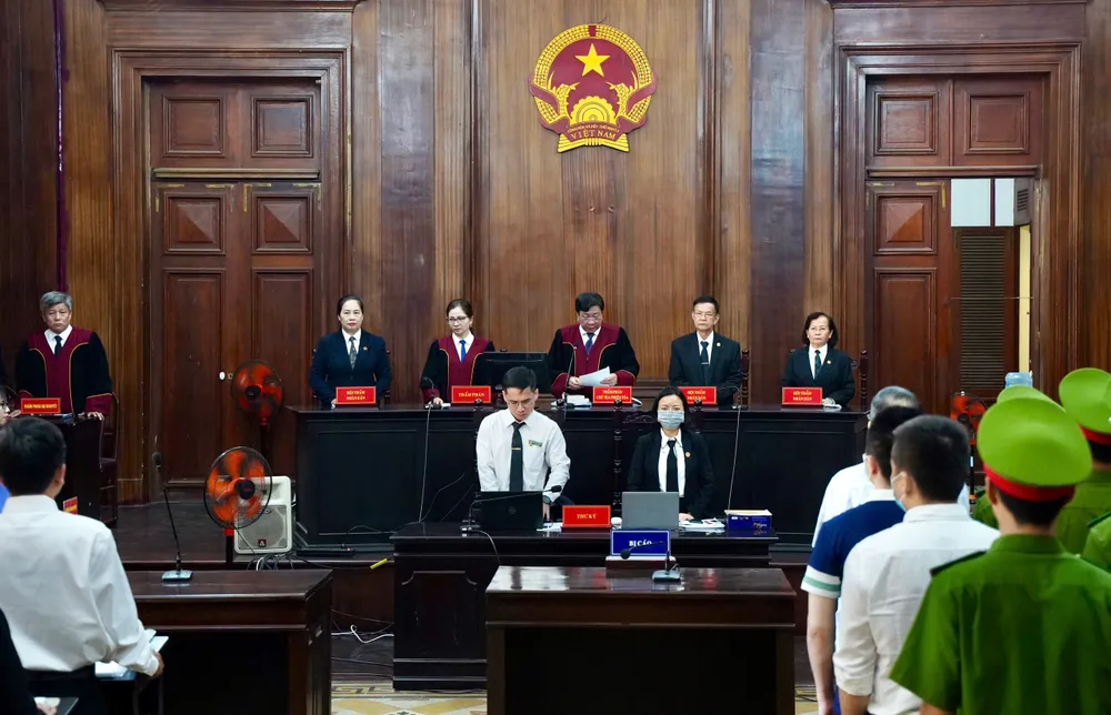 Quá trình giải quyết vụ án đưa, nhận hối lộ xảy ra tại Trung tâm Lý lịch tư pháp quốc gia, các bị cáo đã nộp lại một phần hoặc toàn bộ số tiền hưởng lợi để khắc phục hậu quả.