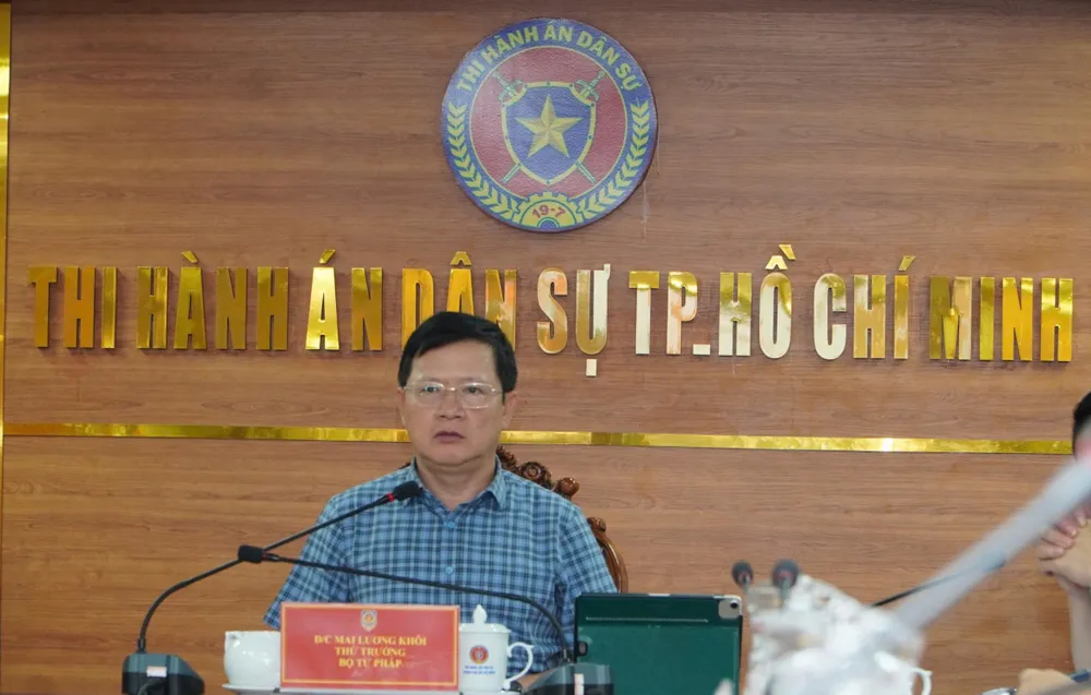 Thứ trưởng Mai Lương Khôi phát biểu chỉ đạo tại buổi làm việc. Ảnh: CẨM TÚ nhung-con-so-an-tuong-khi-thads-tp-hcm-ung-dung-cac-phan-mem-vao-cong-tac-thi-hanh-an-.jpg