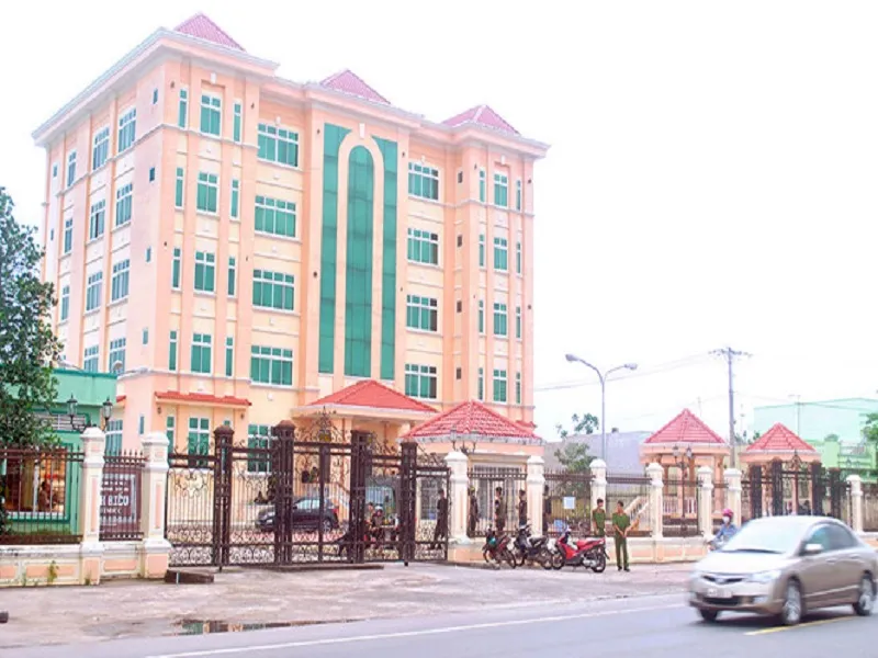 Công an khám xét Cty Minh Hiếu hôm 12/9