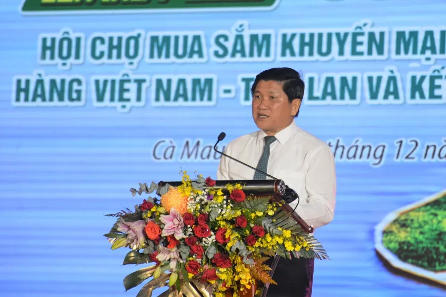 Ông Lê Văn Sử, Phó chủ tịch tỉnh Cà Mau, phát biểu tại buổi khai mạc Ngày hội cua. Ảnh: CTV Ông Lê Văn Sử, Phó chủ tịch tỉnh Cà Mau, phát biểu tại buổi khai mạc Ngày hội cua. Ảnh: CTV