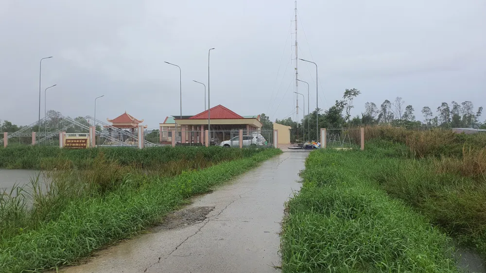 Trung tâm văn hóa thể dục thể thao xã Phú Tân. Ảnh: Trần Vũ