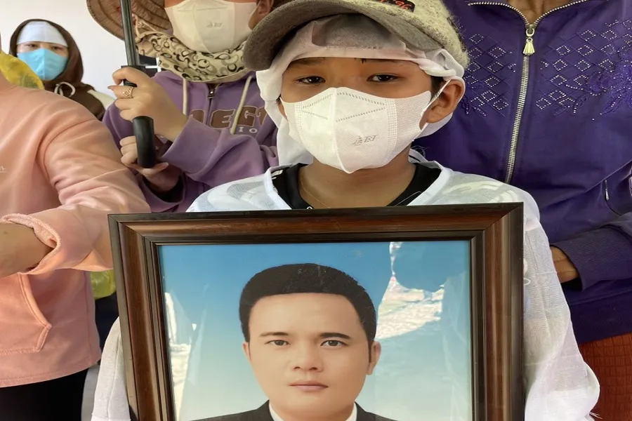 Lỉnh ra đi để lại 1 vợ và 3 con thơ, đứa lớn đã nghỉ học vì gia cảnh khó khăn. Ảnh: CTV Bị cáo tự tử CM1.jpg