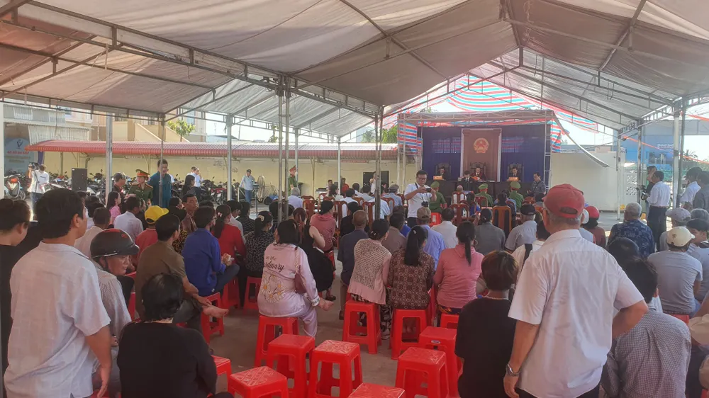 Đưa người vượt biên đánh cá 3.jpg