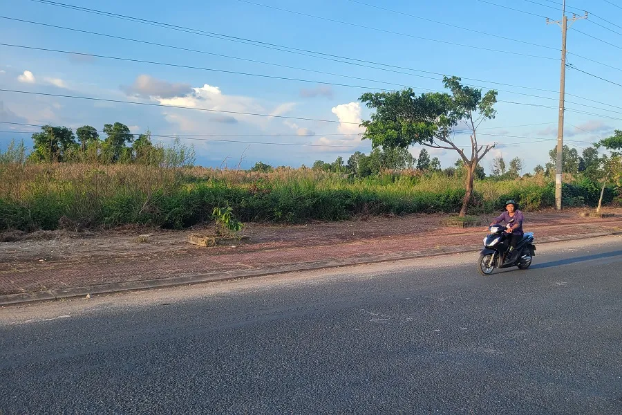 Chủ tịch tỉnh Cà Mau chỉ đạo 1.jpg