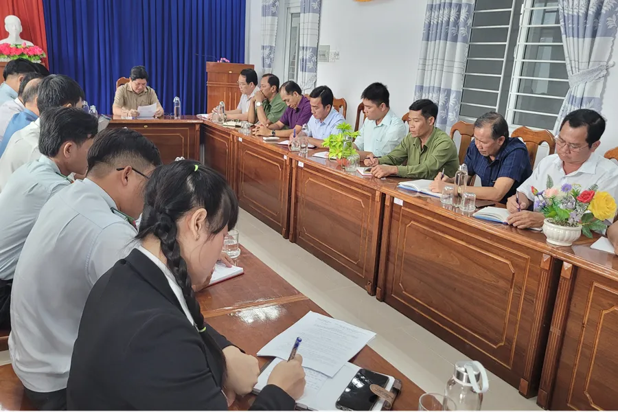 Vé câu cá lạ 2.png