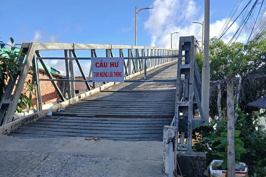 Cầu sắt Cái Đôi Vàm 1.jpg