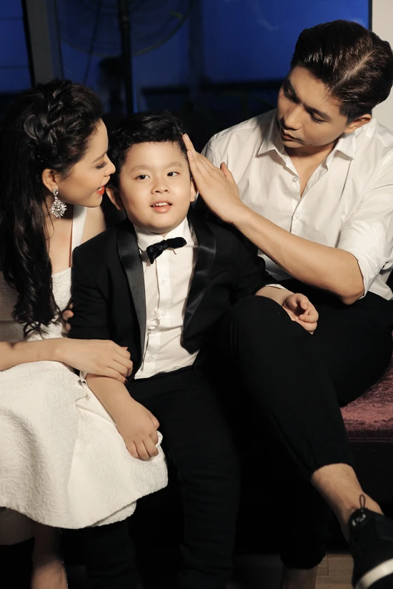 vo-chong-truong-quynh-anh-tinh-tu-nhu-chua-he-co-chuyen-ly-hon-2