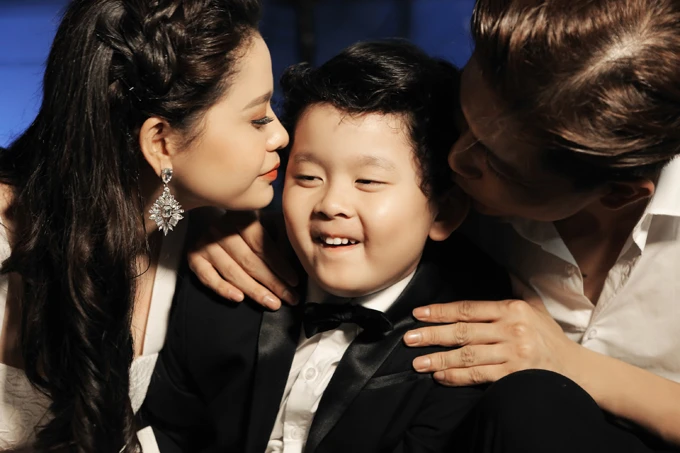 vo-chong-truong-quynh-anh-tinh-tu-nhu-chua-he-co-chuyen-ly-hon-3