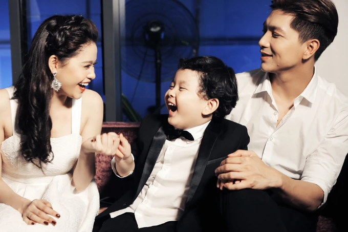 vo-chong-truong-quynh-anh-tinh-tu-nhu-chua-he-co-chuyen-ly-hon-4