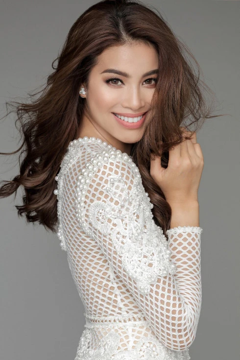 pham huong dai chien minh tu ky duyen loi nguoc dong tai the look hinh 1