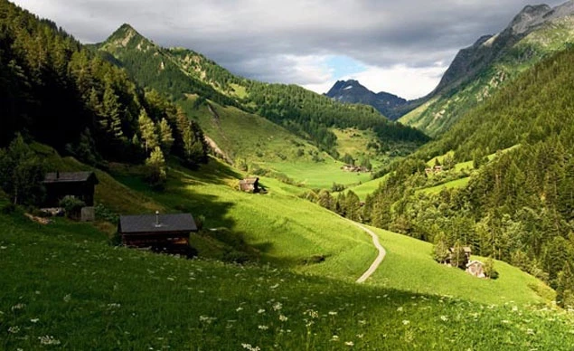8 ngôi làng tuyệt đẹp ít người biết đến ở châu Âu ảnh 10