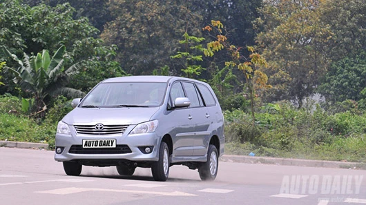 Ôtô mất lái, phản ứng thế nào? ảnh 3