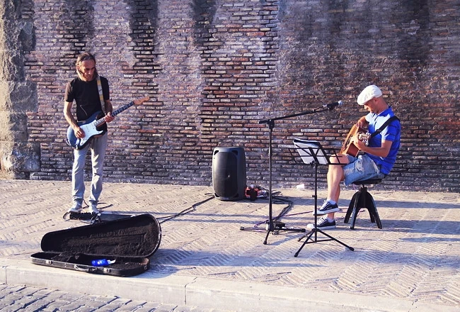 Vẻ đẹp con người giữa sắc thu châu Âu ảnh 14