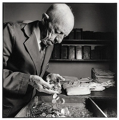 Ảnh chụp những nghề nghiệp kỳ lạ, khó gọi tên nhất thế giới ảnh 9