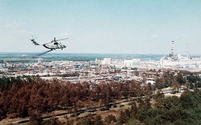 Rất nhiều trực thăng quân sự được huy động để ứng cứu Chernobyl