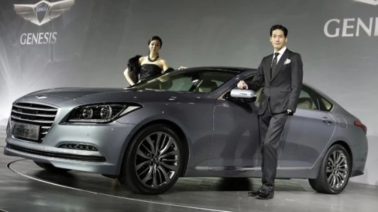 Hyundai Genesis thế hệ mới ra mắt với giá từ 44.000 USD ảnh 1