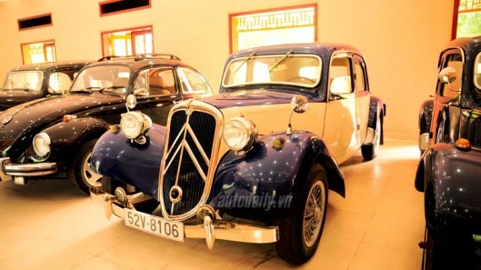 Phát hiện bộ sưu tập xe cổ tiền tỷ ở Đồng Nai ảnh 1