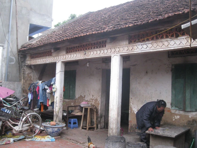 Dù bị mù nhưng ông Sơn vẫn làm được những việc mà người bình thường làm được