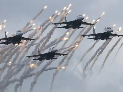 SU-30MKI trong quân đội Ấn Độ thị uy