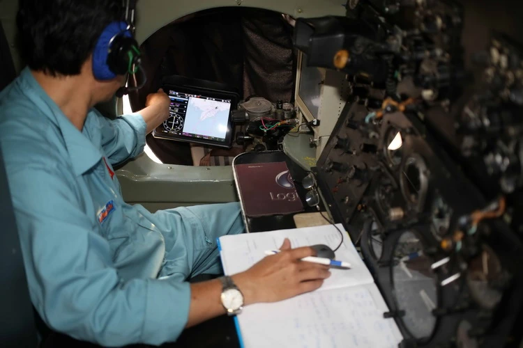 Bay cùng AH26 ảnh 6