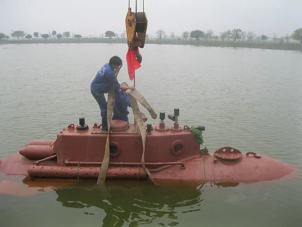 Nhiều người dân tập trung theo dõi buổi chạy&nbsp;thử nghiệm (Ảnh: Nguyễn Dương)