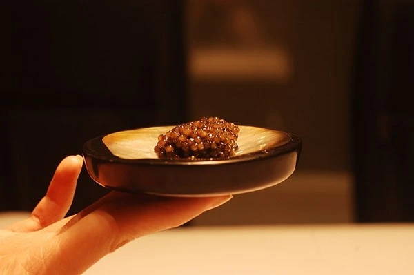 Trứng cá tầm, món ăn thượng hạng