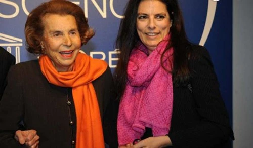 10 gia đình giàu nhất thế giới ảnh 3