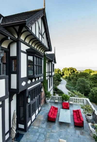 Quang cảnh nhìn từ ban công ngôi nhà