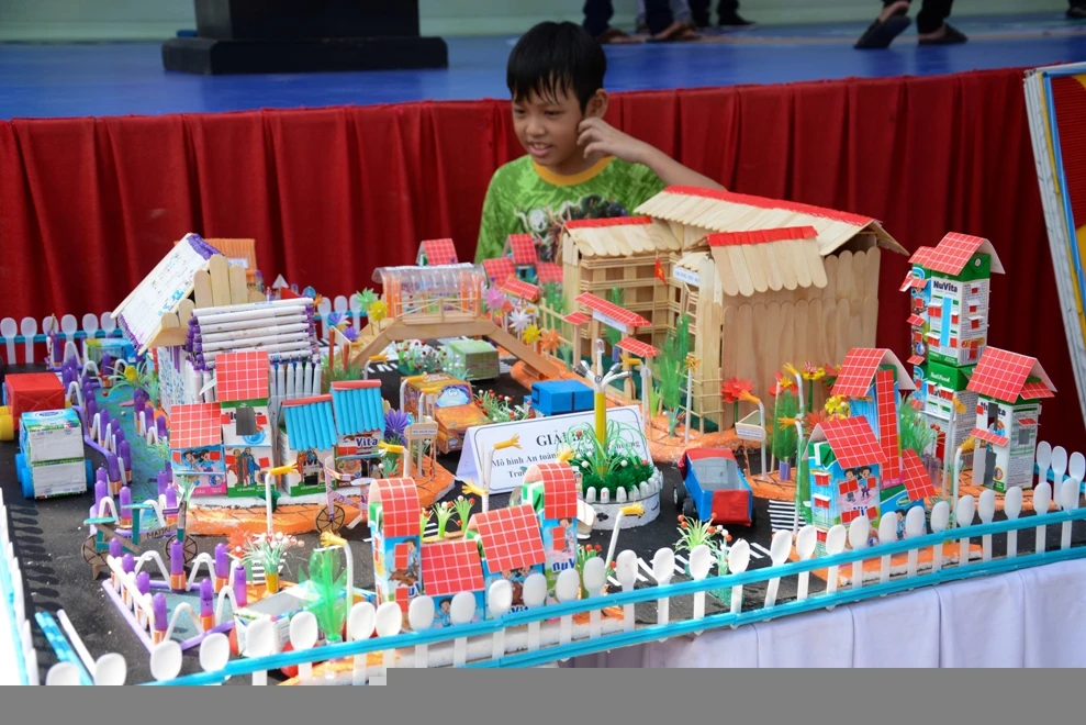 Sôi nổi Ngày hội tái chế chất thải ảnh 13