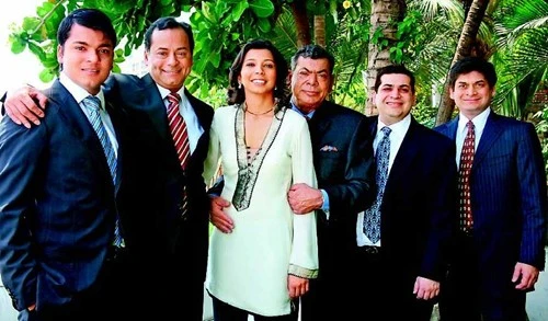 Con tỷ phú làm thuê để trở thành... tỷ phú ảnh 6