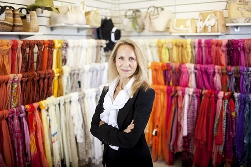 CEO nào có mức lương tính theo giờ cao nhất? ảnh 6