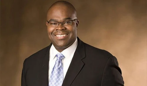 CEO nào có mức lương tính theo giờ cao nhất? ảnh 9