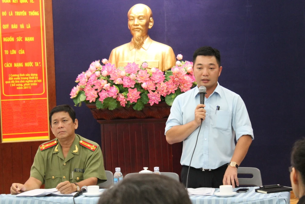 Một phụ nữ tự thiêu trước hội trường Thống Nhất để phản đối Trung Quốc ảnh 2