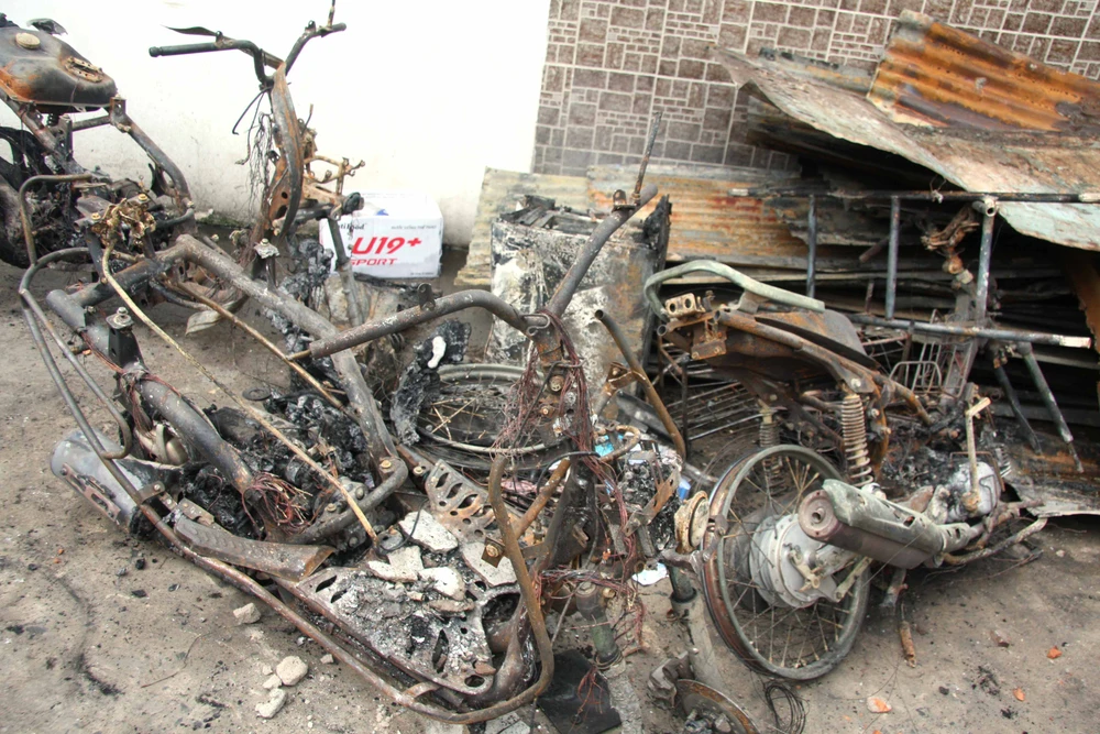 Mâu thuẫn tình cảm, nam thanh niên cố sát người yêu rồi đốt nhà ảnh 2