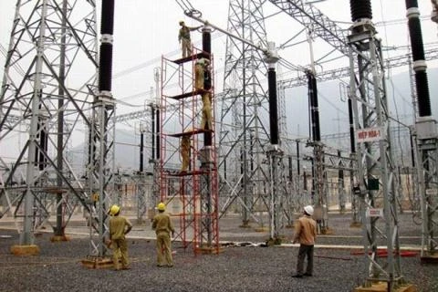 Việt Nam đang mua điện của Trung Quốc với giá cao cả ở thời điểm nguồn cung cấp trong nước dồi dào