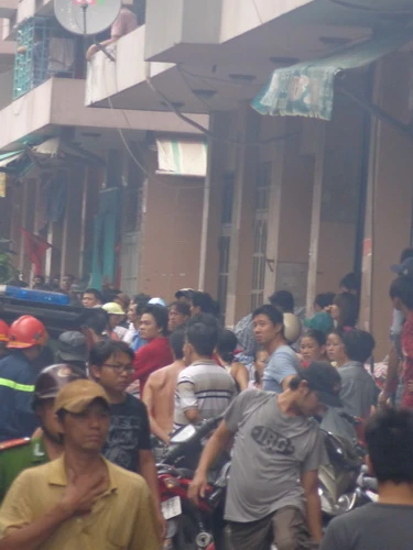 Cháy kho hàng trong doanh trại quân đội ảnh 3